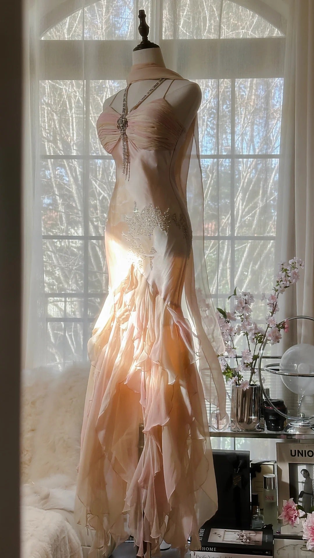 Light Pink Gorgeous Exquisite Beading Spaghetti Strap Long Chiffon Satin Ball Gown Evening Dress Birthday/Holiday Party Dress Prom Dress HZ1023
