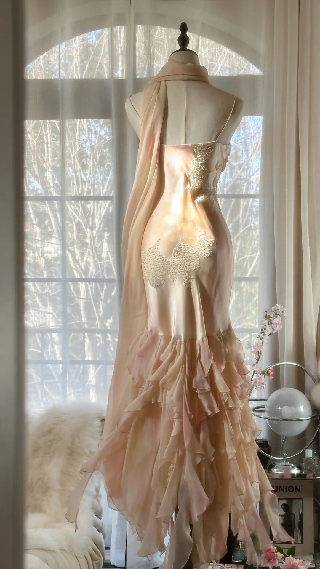 Light Pink Gorgeous Exquisite Beading Spaghetti Strap Long Chiffon Satin Ball Gown Evening Dress Birthday/Holiday Party Dress Prom Dress HZ1023
