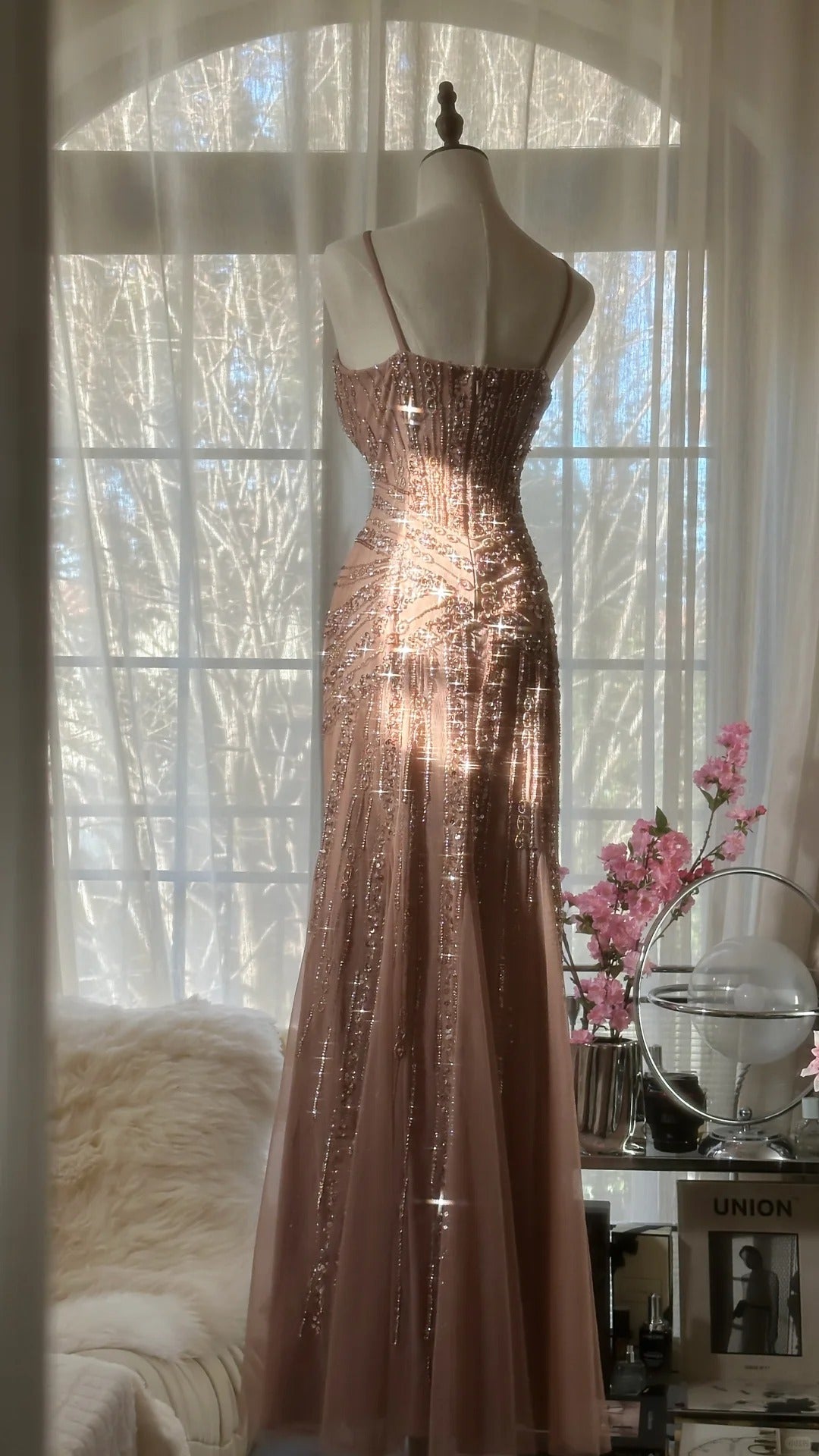 Rose pink luxury gorgeous elegant romantic exquisite beaded long chiffon ball gown evening dress party dress prom dress Valentine's Day date dress HZ1023